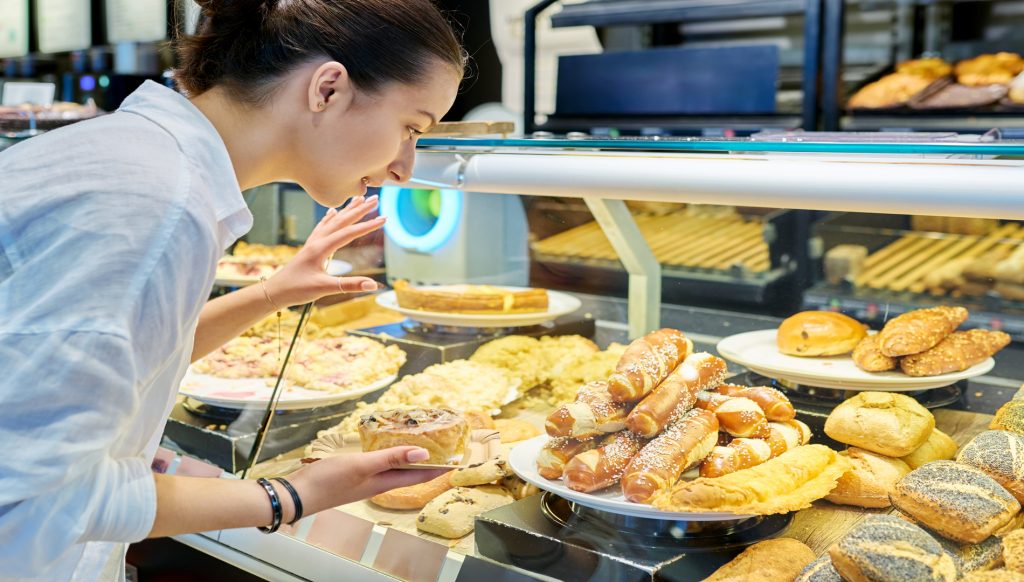 Maximizando la visibilidad del producto: beneficios de las tapas de vidrio en vitrinas 3 Maximizando la visibilidad del producto beneficios de las tapas de vidrio en vitrinas